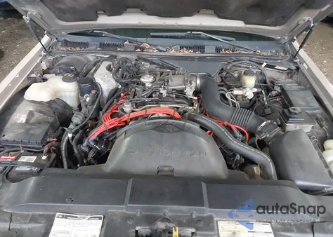 1997 Lincoln Town Car Executive из США, поврежденный, VIN 1LNLM81W6VY643363